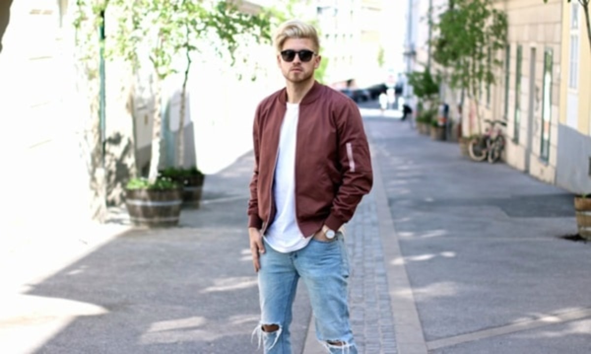 Tips Makin Ganteng dengan Jaket Bomber: Simak 5 Panduan Ini!